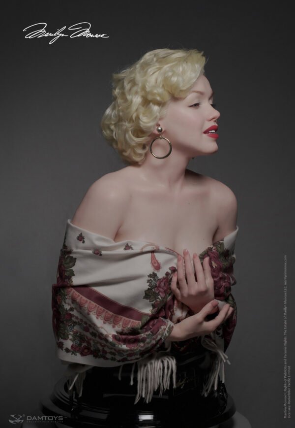 Marilyn Monroe Life Size Bust - Image 3